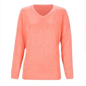 Serenity Tee CAbi Spring 2022 Peach / Cantaloupe Small Rare Size down 1-2 sizes.